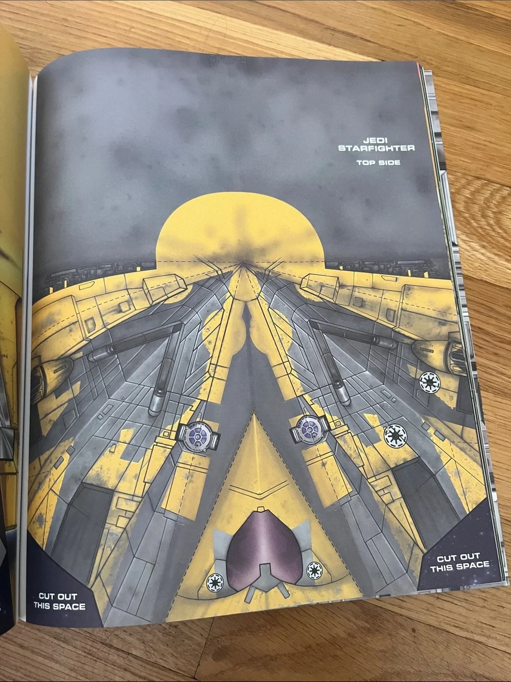 Star Wars Folded Flyers book- makes 30 paper Starfighters